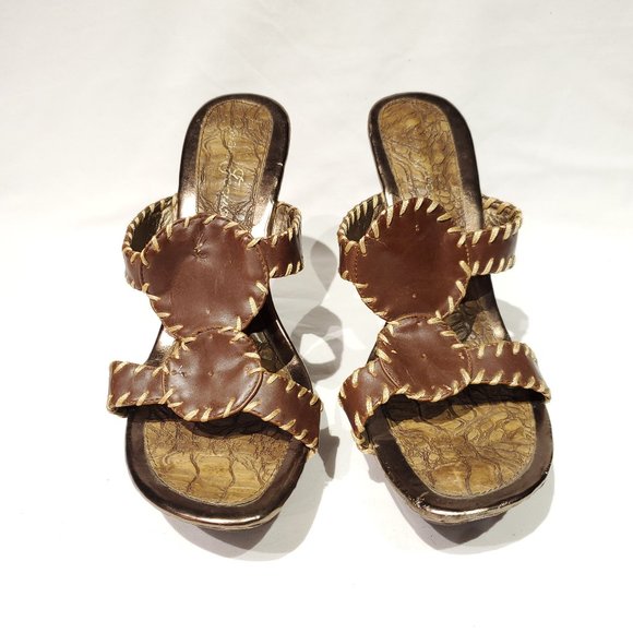 FASHION FOCUS Wood Rose Design Wedge - Picture 2 of 10